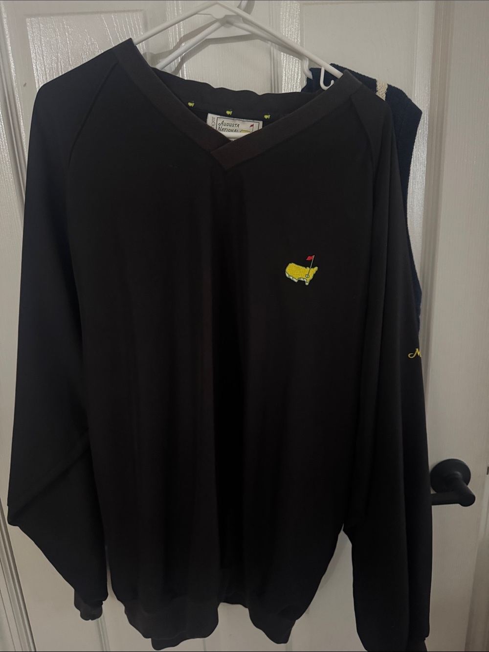 Masters V-Neck pullover - Picture 2 of 3